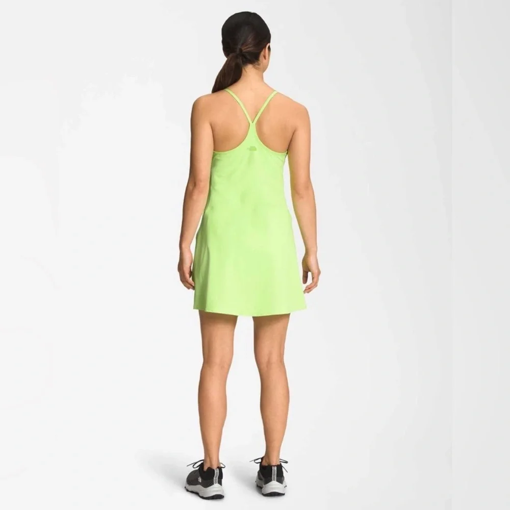 North Face Women's Arque Hike Dress in Sharp Green Built In Shorts Athletic - Picture 3 of 16